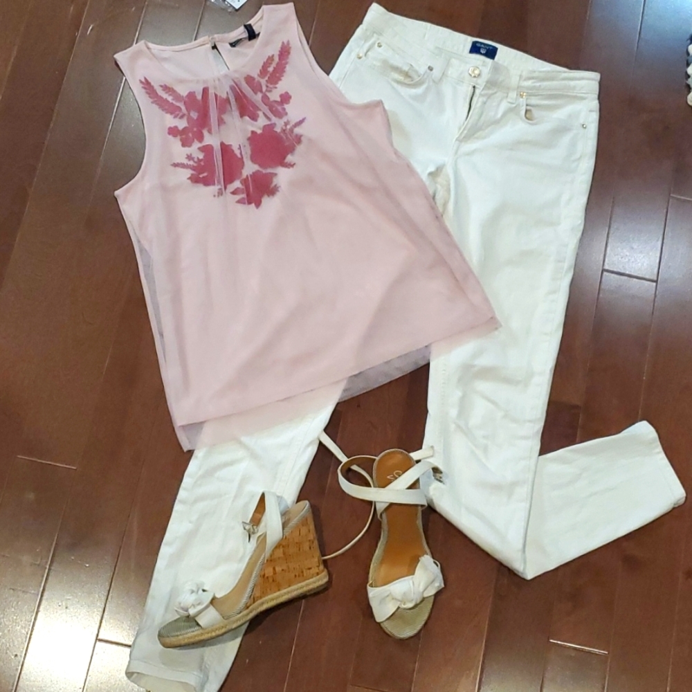 Top, Jeans, Sandals